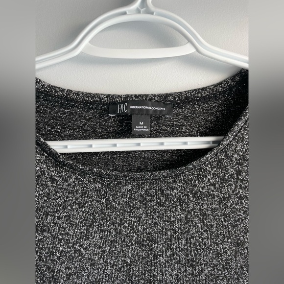 Shimmering Silver Textured Long-sleeve Top - Picture 7 of 8